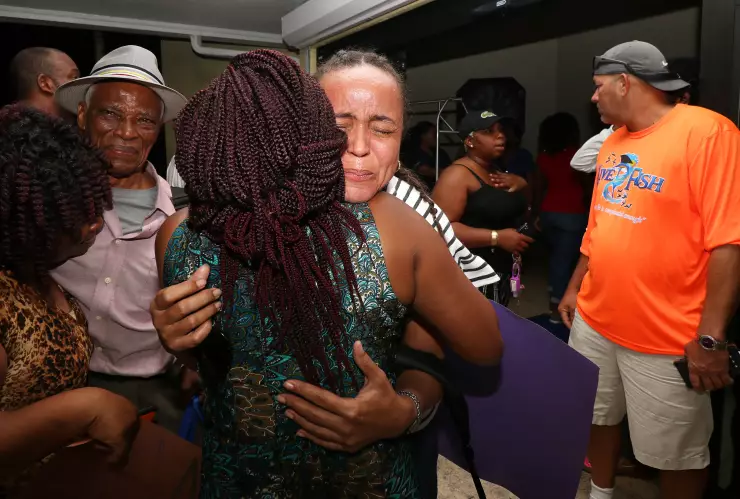 Daminificados por huracán Dorian en Bahamas