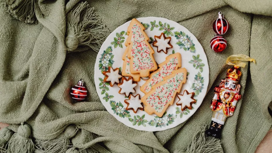Animarse a colores poco convencionales en los manteles genera la sensación de la calidez hogareña.