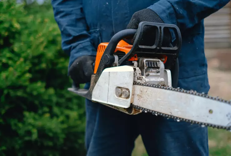 Descuartizó a su pareja con una motosierra.png