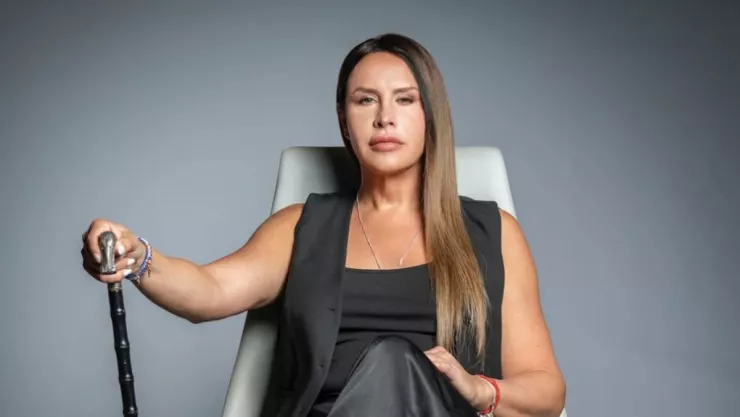 Karla Sofía Gascón manda mensaje a sus haters al confirmar que vuelve a la pantalla grande