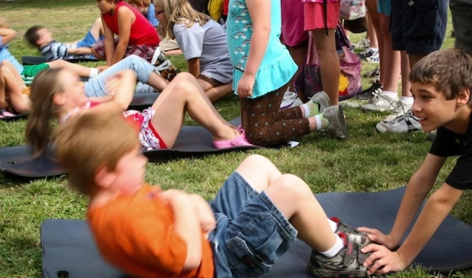 Alumnos del Instituto Politécnico Nacional diseñaron un sistema de rutinas de ejercicio que funciona con el sensor Kinect