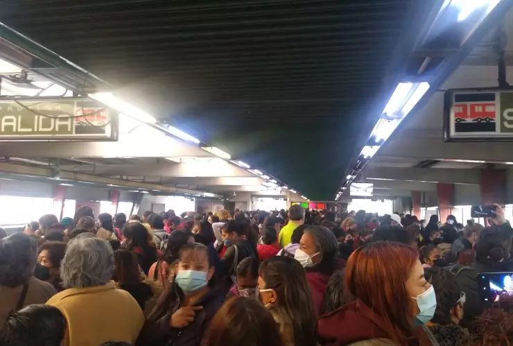 Fallas en la Línea 3 del Metro CDMX provoca retrasos mayores a 30 minutos