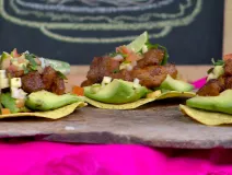Tostadas de cerdo agridulce
