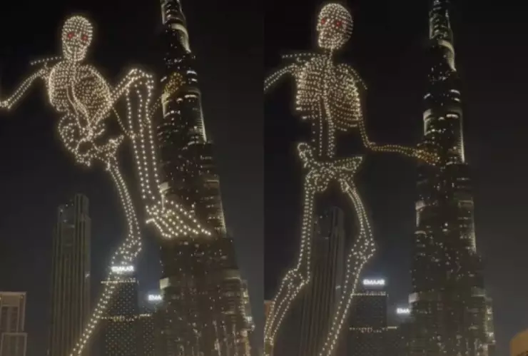 Video de un esqueleto recreado con drones en Dubái