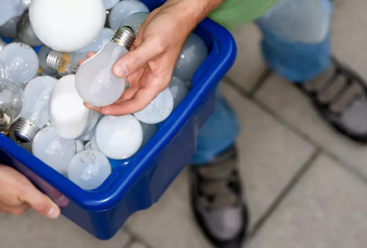 Ideas para reciclar focos y bombillas