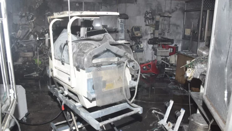 10 bebés en la India