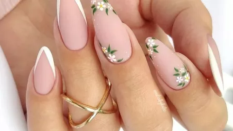 Diseños de uñas minimalistas para marzo: Elegancia y estilo en tendencia