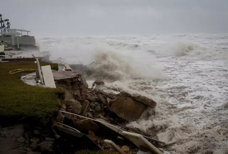 “Nicole” dejó al menos 2 muertos en Florida