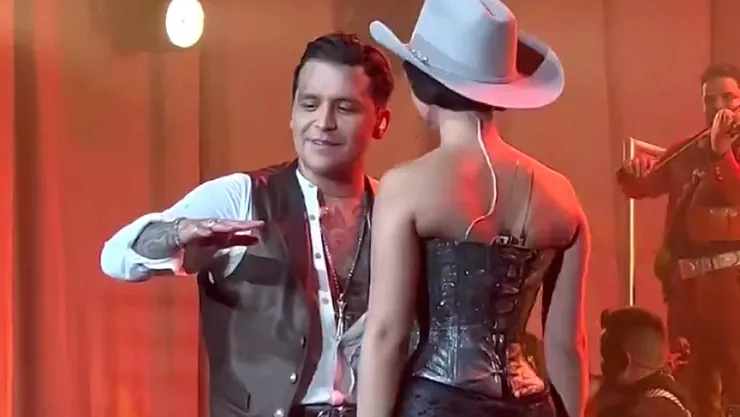 ¿Terminó con Ángela Aguilar? Christian Nodal rompe en llanto en concierto