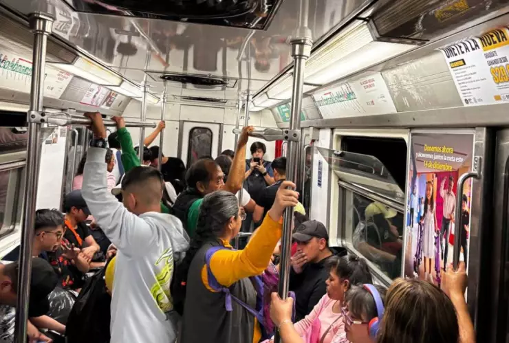 Aglomeraciones en el Metro CDMX y Metrobús