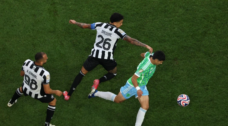 Obed Vargas en el Mundial de Clubes con el Seattle Sounders.