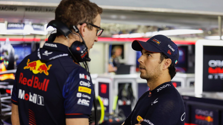 F1 Checo Pérez decepcionado por el P3 para el Gran Premio de Azerbaiyán.jpg