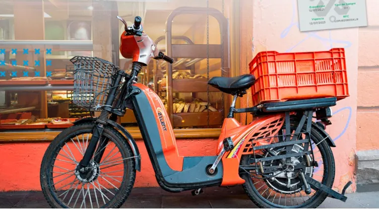 Placas para scooters eléctricos en CDMX.