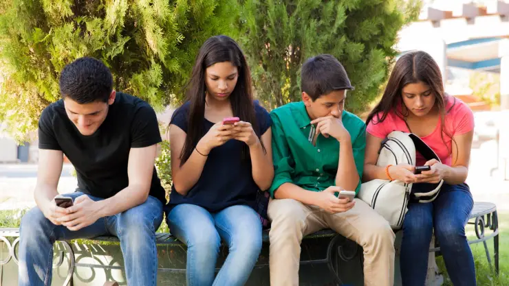 ley que prohíbe celulares en escuelas