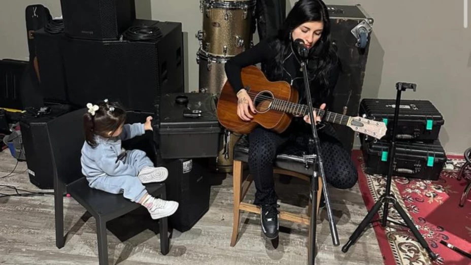 Credito: Instagram @cazzu