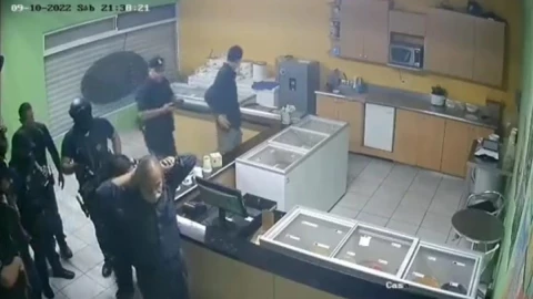 Ladrón atrapado heladería video