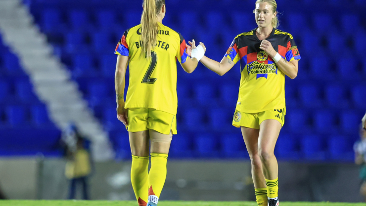 Jordan Brewster y Annie Karich con Am&eacute;rica