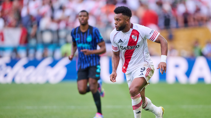Miguel Borja llega a la Ciudad de México para firmar con Cruz Azul.