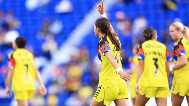 Montse Sald&iacute;var con Am&eacute;rica Femenil