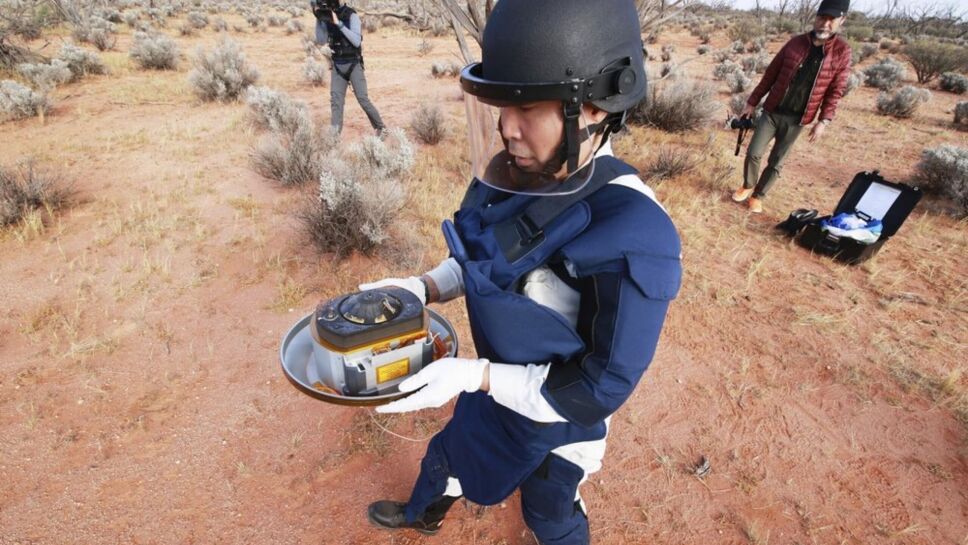 Regresa cápsula de Japón con muestras de asteroides recuperadas en Australia
