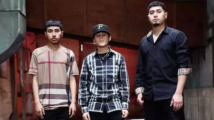 Yahritza y su Esencia