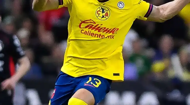 Alan Cervantes fractura del América vs Pachuca