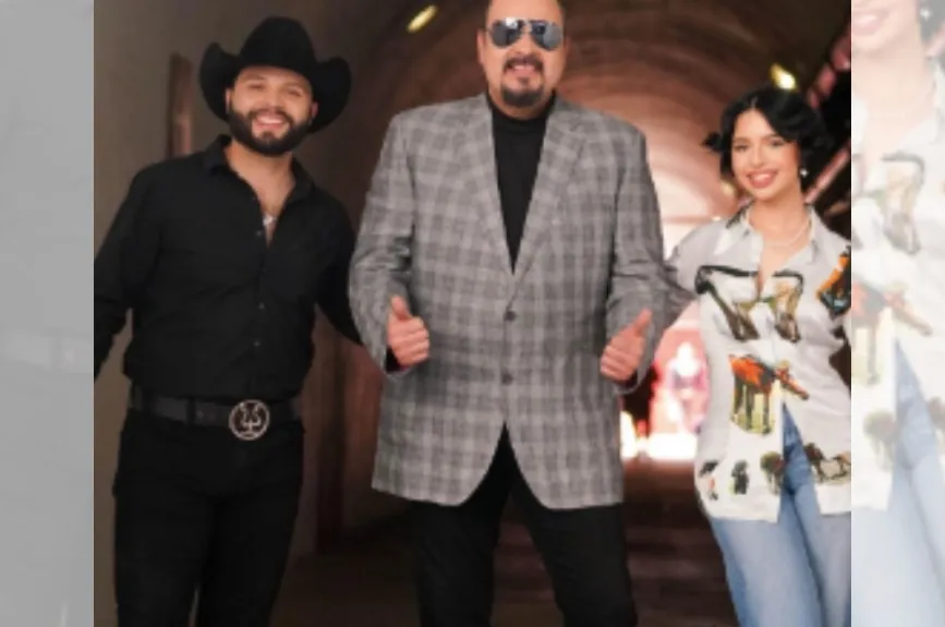 Pepe Aguilar y Ángela Aguilar (10).jpg