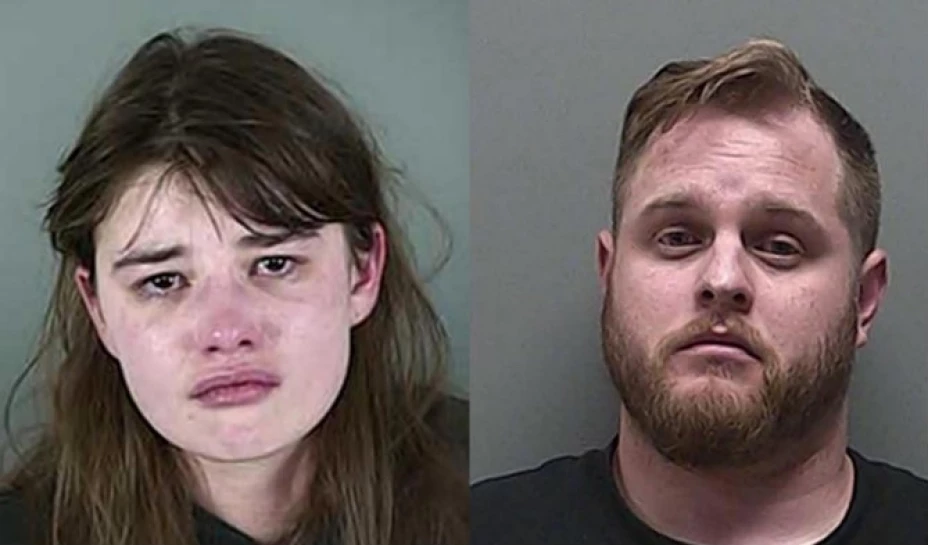 Un hombre y una mujer fueron detenidos por la policía local de Springfield, luego de sostener relaciones sexuales en un automóvil