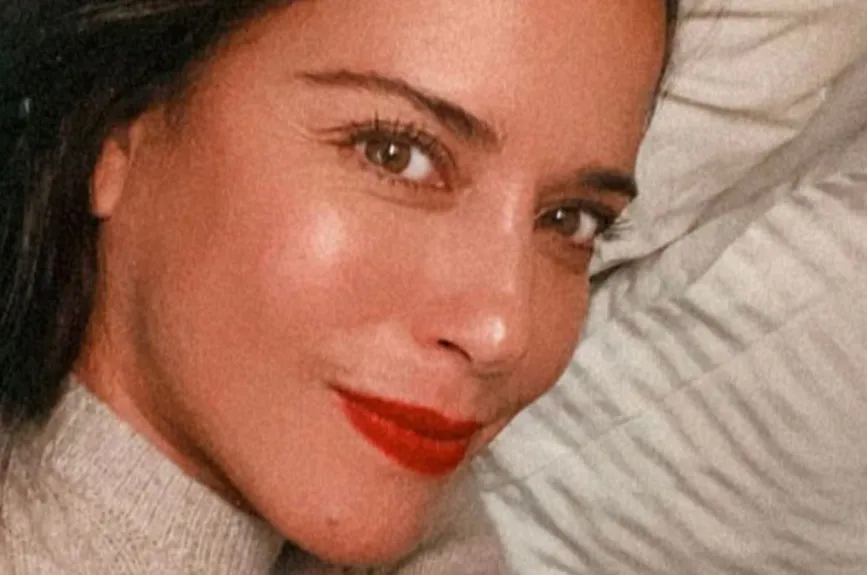 Ana labios rojos.jpg