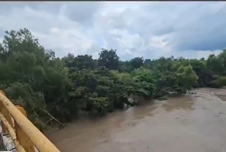 Inundaciones y miles dedamnificados por lluvias.