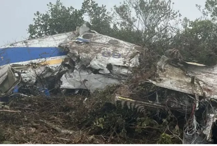 ¡Tragedia! Avión se desploma en las montañas y deja 15 muertos No hay sobrevivientes VIDEO FUERTE.jpg