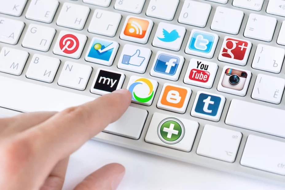 Cárteles-redes sociales