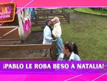 Pablo le roba beso a Natalia