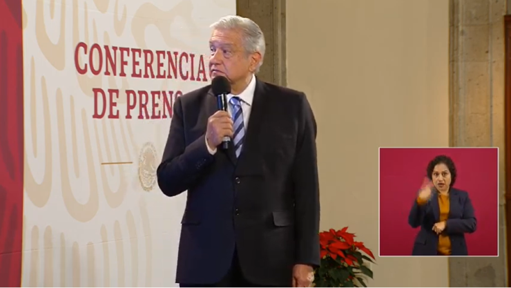 AMLO pide no relajar la disciplina y no salir a la calle
