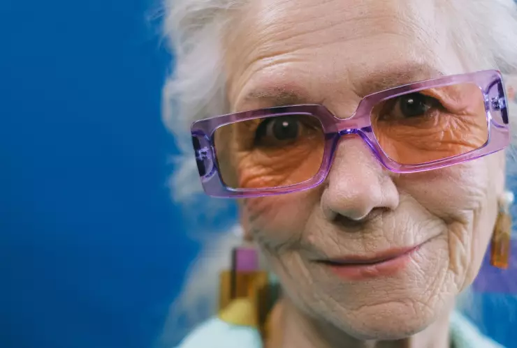 ¿Qué cortes de pelo realzan la belleza de mujeres con canas? Escoge tu favorito