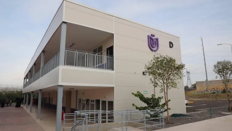 Universidad de las Mujeres.jpeg
