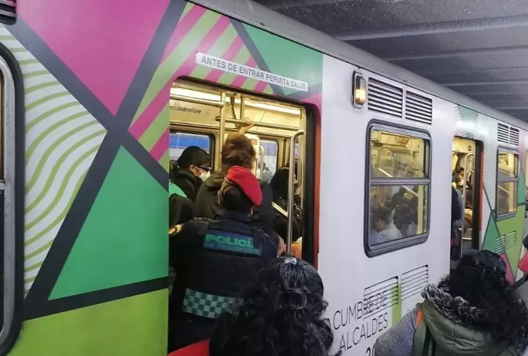 Hay retrasos de 25 minutos en la Línea 2 del Metro CDMX