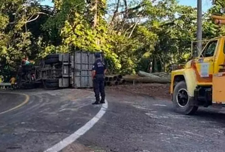 Accidente tráiler Reforma
