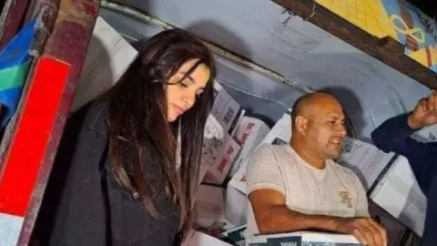 Karely Ruiz entrega camiones de ayuda por incendios forestales