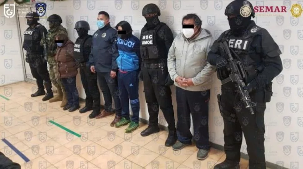detenidos botellas alta gama en Magdalena Contreras