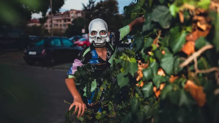 Multa en Halloween por usar mascara