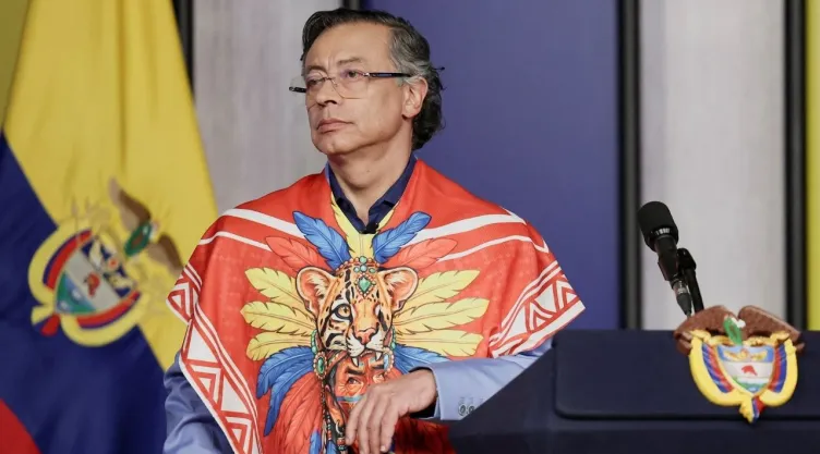 Gustavo Petro solicita permiso para salir de Colombia a días de terminar su mandato