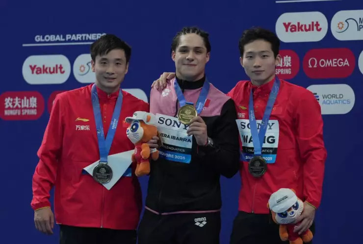 Osmar Olvera medalla de oro en Singapur