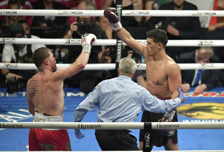 Canelo Álvarez pelea Dmitry Bivol | el ruso retiene su título