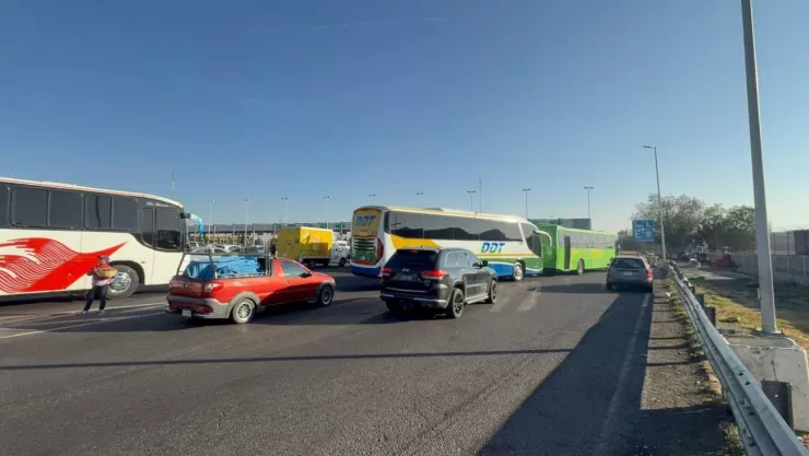 Cierre en carreteras de México