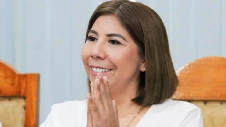 Alcaldesa de Huimanguillo reclama a alumnos likes en facebook
