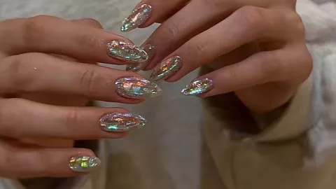 Uñas coreanas de cristal efecto hielo o ice nail