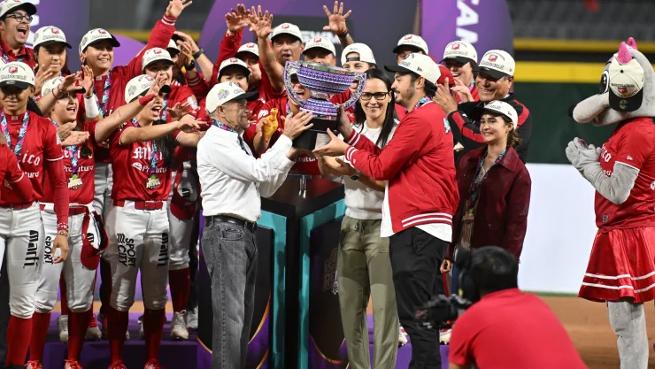 Diablos Rojos del México consigue triplete histórico.jpg