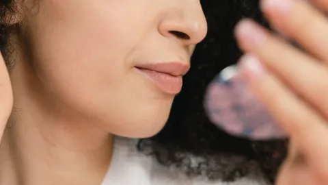 Los mejores aceites naturales para tener unas cejas gruesas