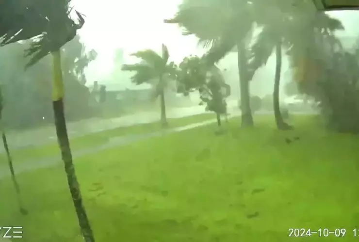 VIDEO_ Estas son las primeras imágenes del Huracán Milton impactando en Florida.jpg